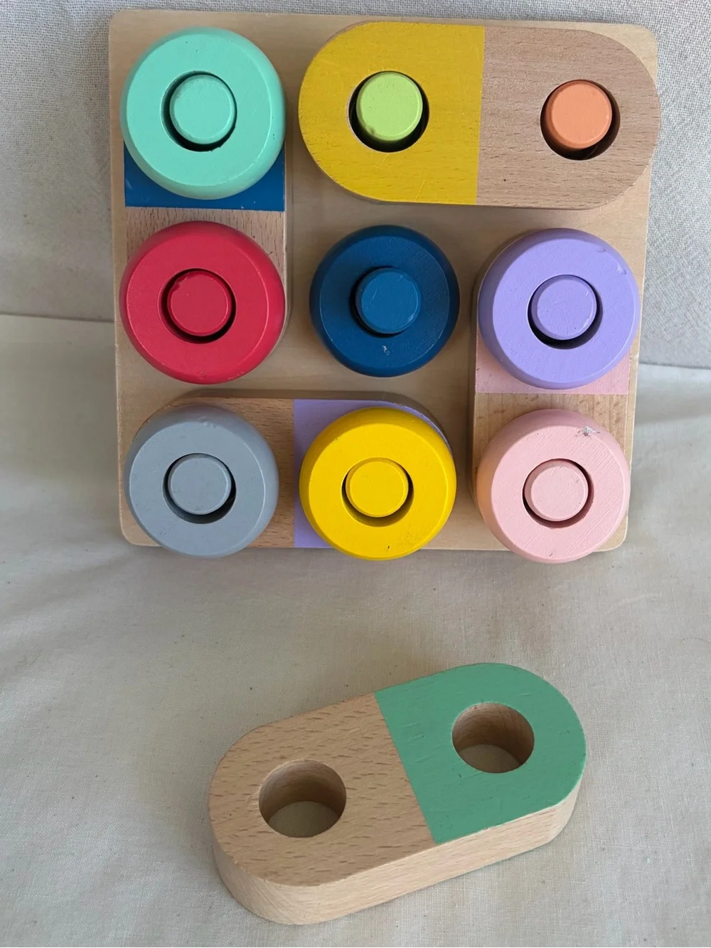 KiwiCo Panda Crate Wooden Peg Board baby/ Toddler Toy